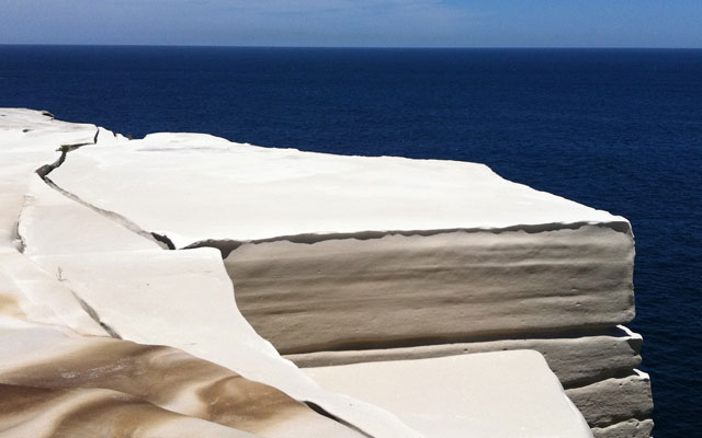 Where is Wedding  Cake  Rock  Sydney Sydney Coast Walks